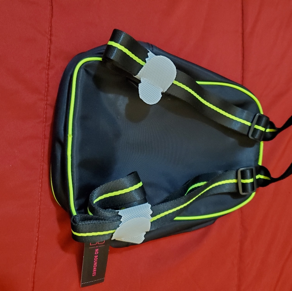 ๐๐BNWT!!! Mini Backpack - Picture 7 of 7